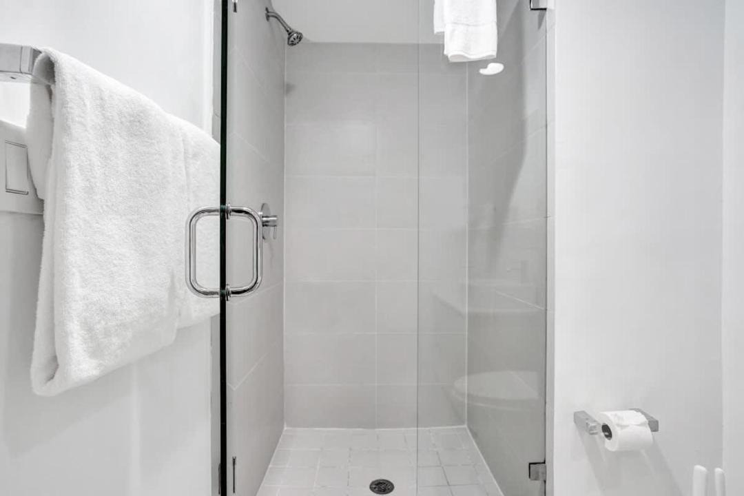 Photo of Bathroom in Hallandale Beach