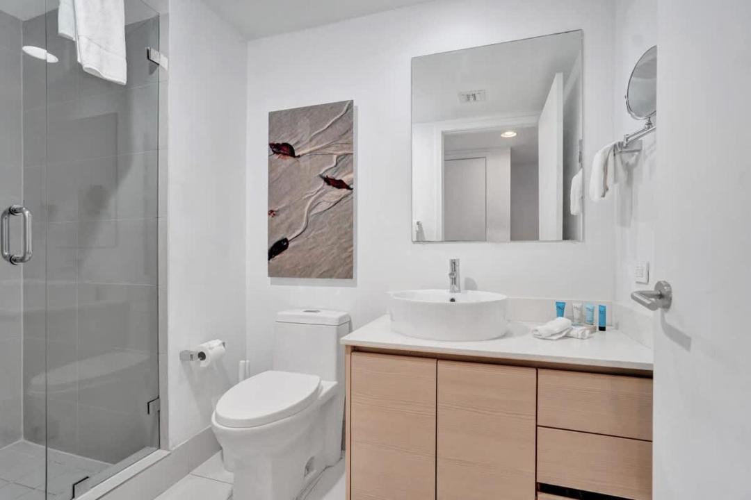 Photo of Bathroom in Hallandale Beach