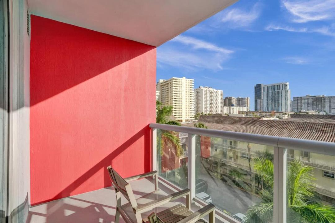 Photo of Patio Balcony in Hallandale Beach