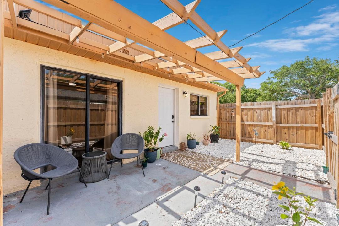 Photo of Patio Balcony in Cape Caneveral Beach Gardens