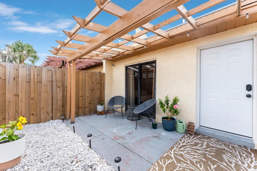 Photo of Patio Balcony in Cape Caneveral Beach Gardens