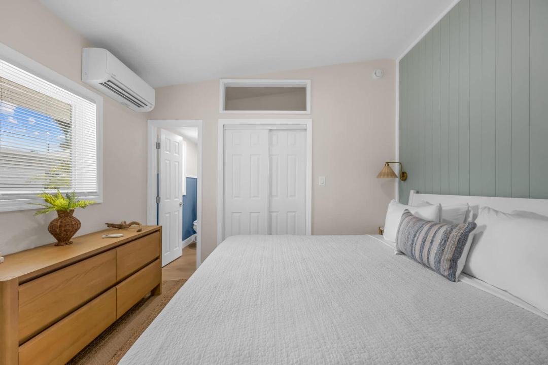 Photo of Bedroom in Parsuns To Cocoa Beach