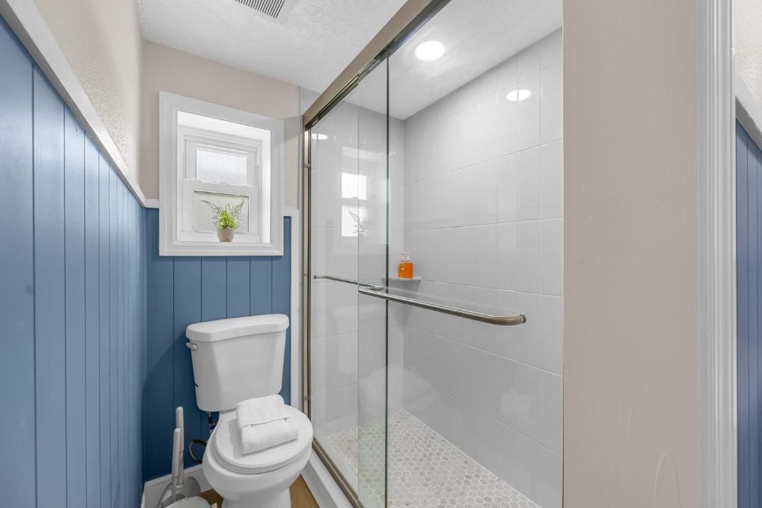 Photo of Bathroom in Parsuns To Cocoa Beach