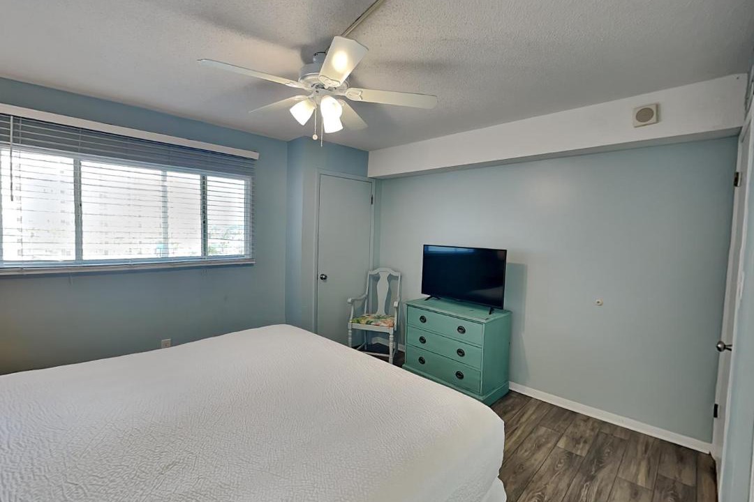 Photo of Bedroom in Biltmore Beach