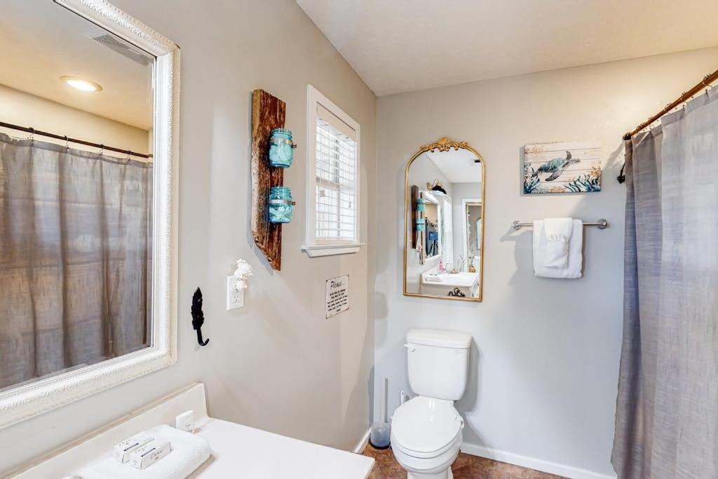 Photo of Bathroom in Biltmore Beach