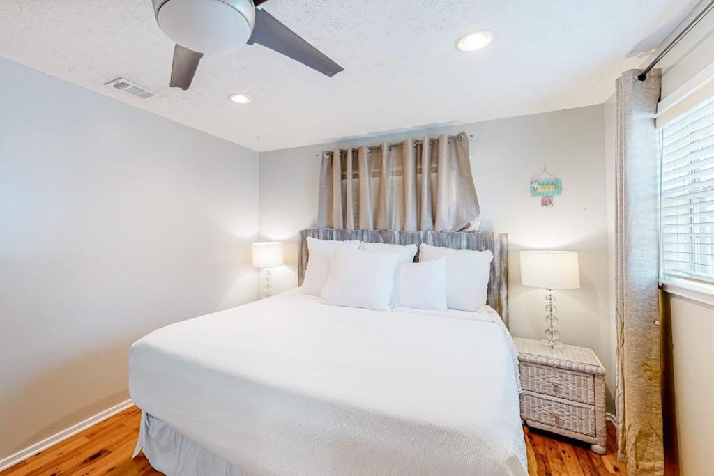 Photo of Bedroom in Biltmore Beach