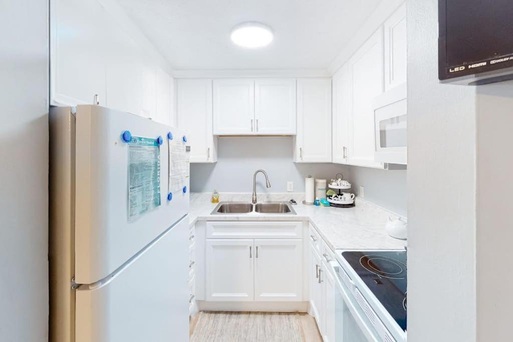 Photo of Kitchen in El Centro Beach