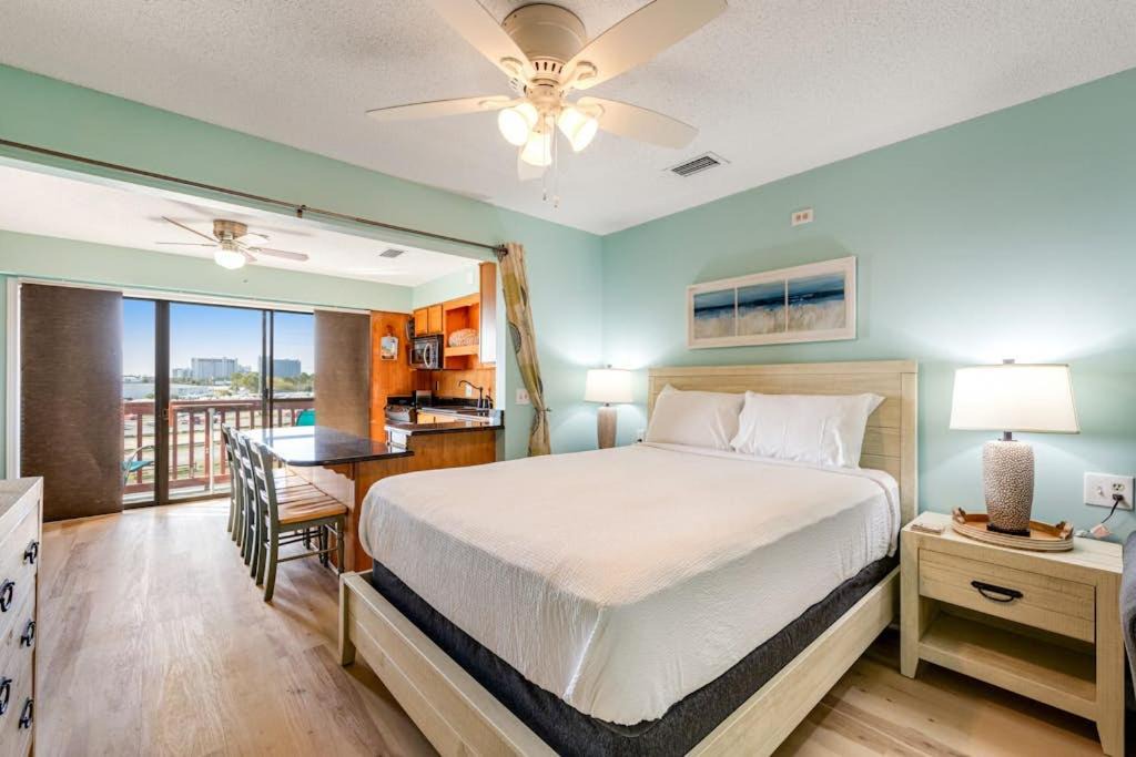 Photo of Bedroom in Gulf Lagoon Beach