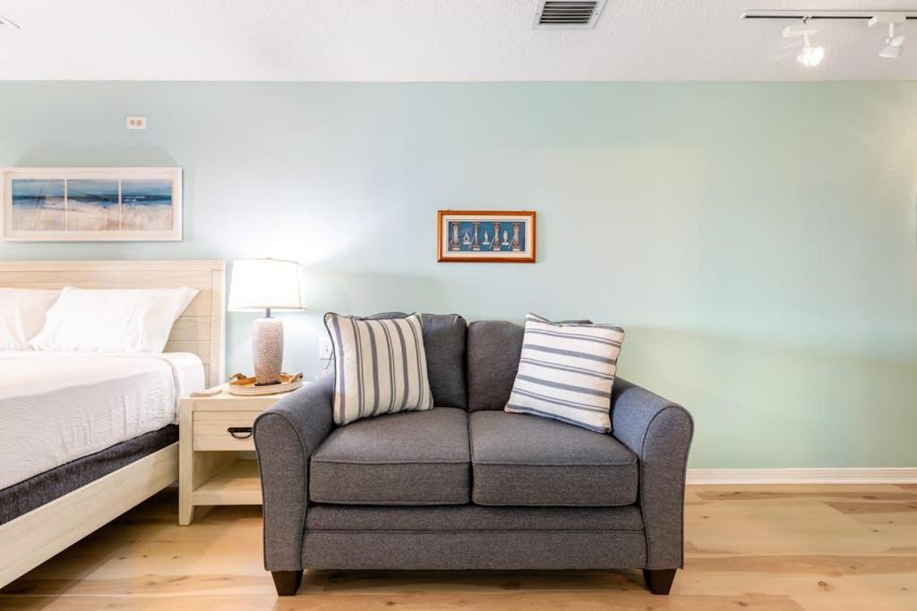 Photo of Bedroom in Gulf Lagoon Beach