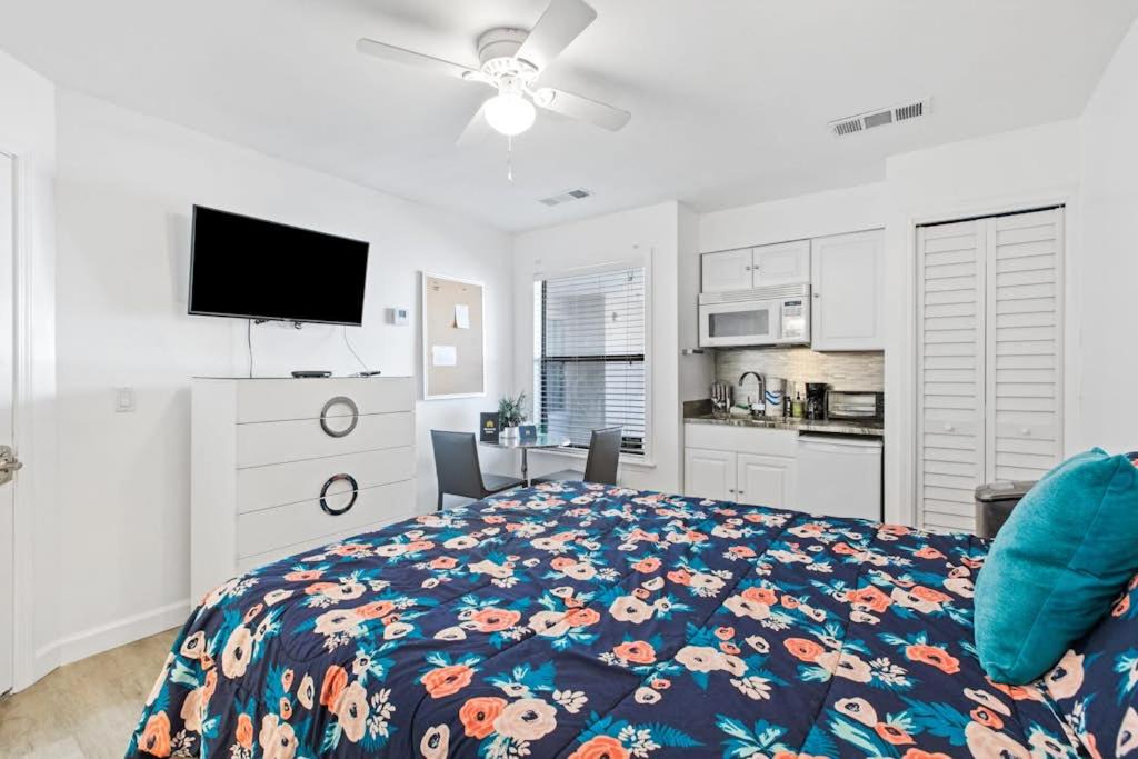 Photo of Bedroom in Gulf Lagoon Beach