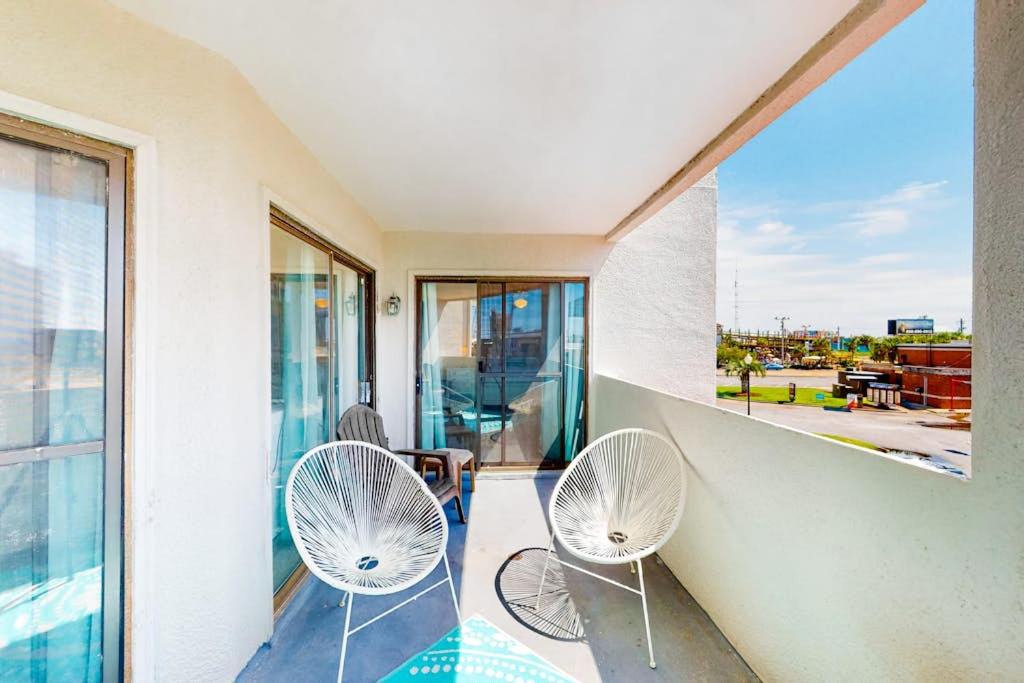 Photo of Patio Balcony in Gulf Lagoon Beach