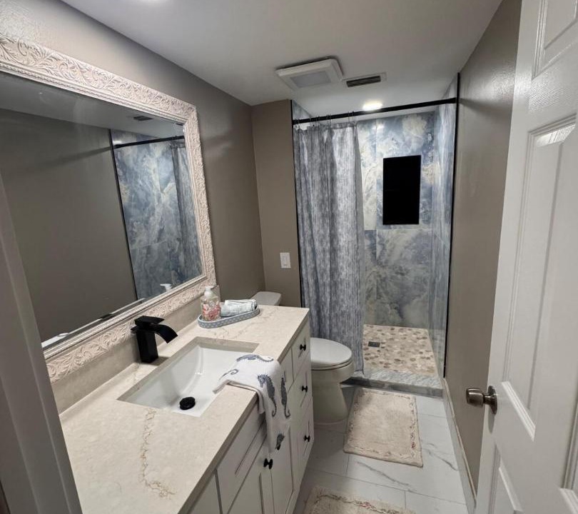 Photo of Bathroom in East Lake Woodlands