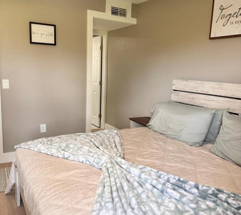 Photo of Bedroom in East Lake Woodlands