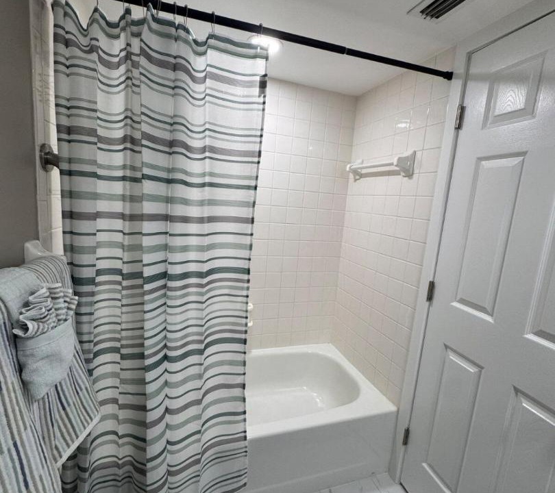 Photo of Bathroom in East Lake Woodlands