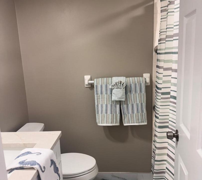 Photo of Bathroom in East Lake Woodlands