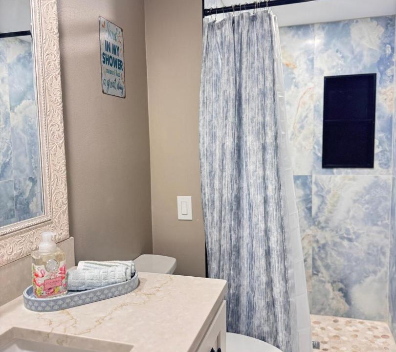 Photo of Bathroom in East Lake Woodlands