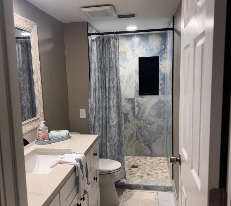 Photo of Bathroom in East Lake Woodlands