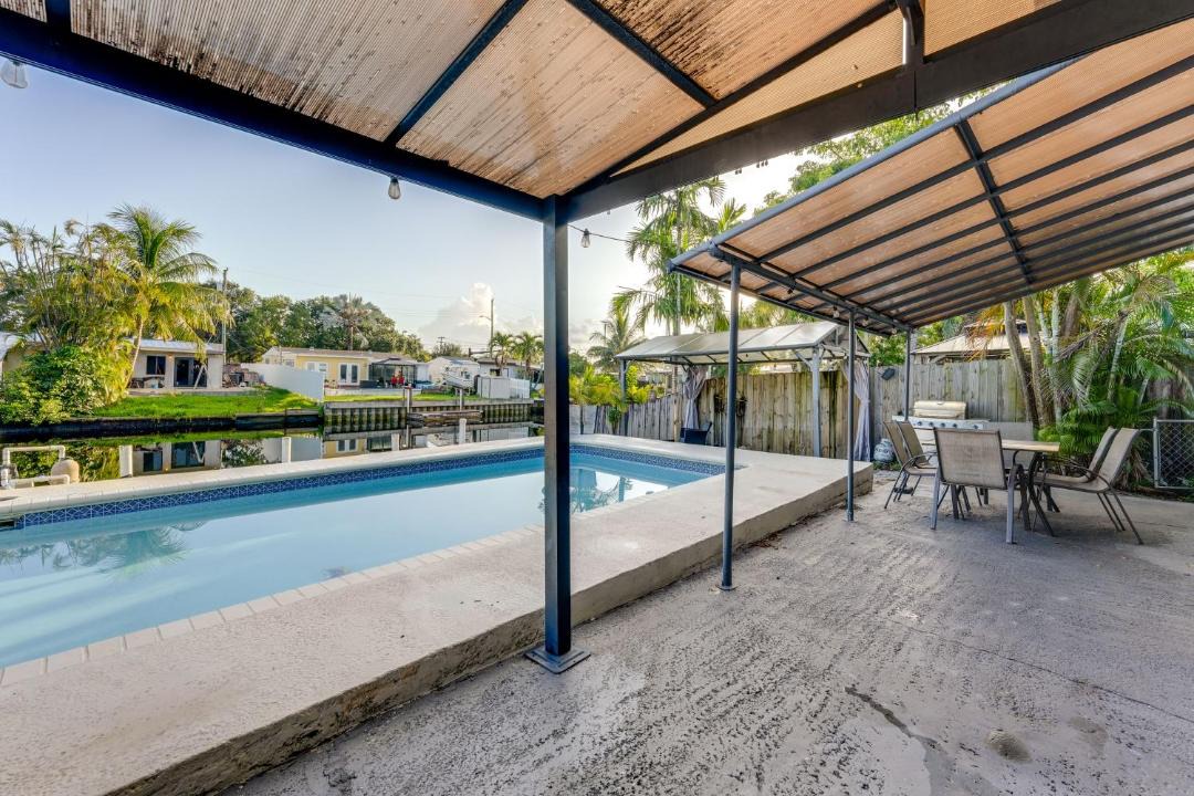 Photo of Patio Balcony in North Central Hollywood