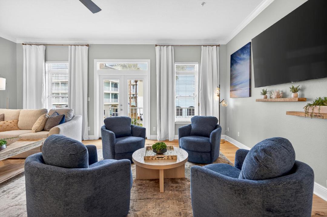 Photo of Livingroom in Gulf Place