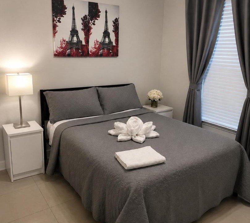 Photo of Bedroom in Pinecrest West Park