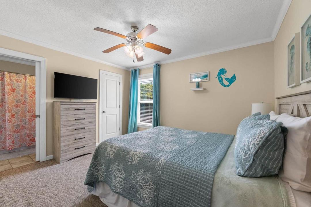 Photo of Bedroom in Laguna Beach Estates