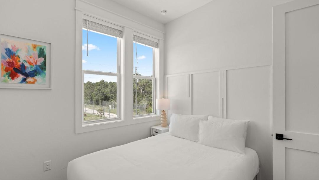 Photo of Bedroom in Gulfview Heights