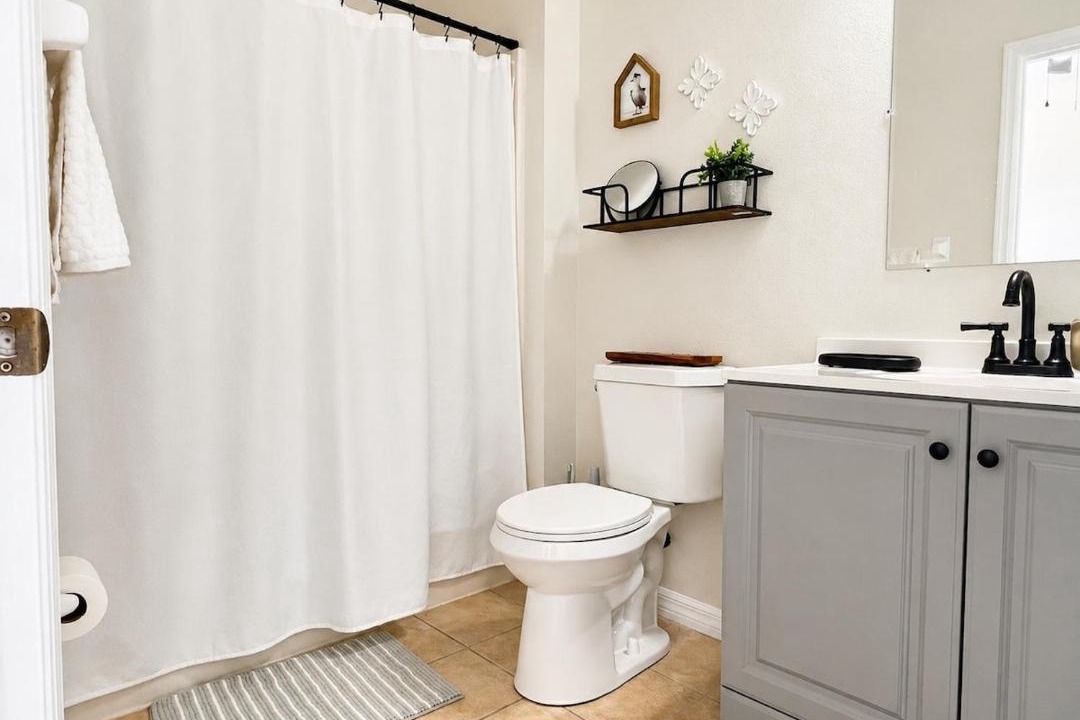 Photo of Bathroom in Windwood Bay