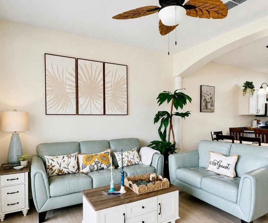 Photo of Livingroom in Windwood Bay