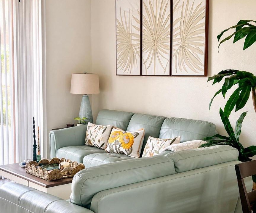 Photo of Livingroom in Windwood Bay