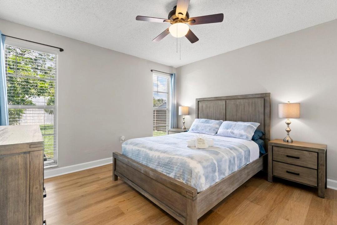 Photo of Bedroom in Seven Springs Homes