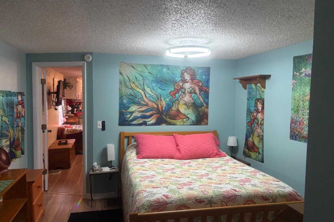 Photo of Bedroom in Weeki Wachee Gardens