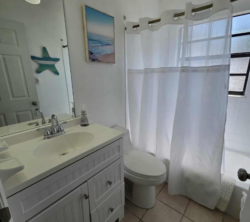 Photo of Bathroom in United Central