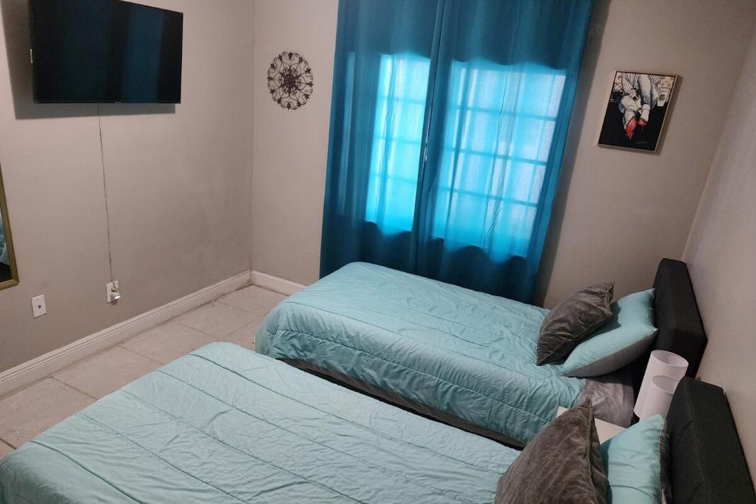Photo of Bedroom in Tamiami