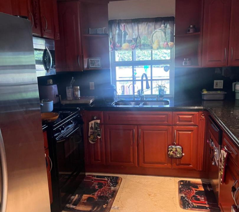 Photo of Kitchen in Lauderhill