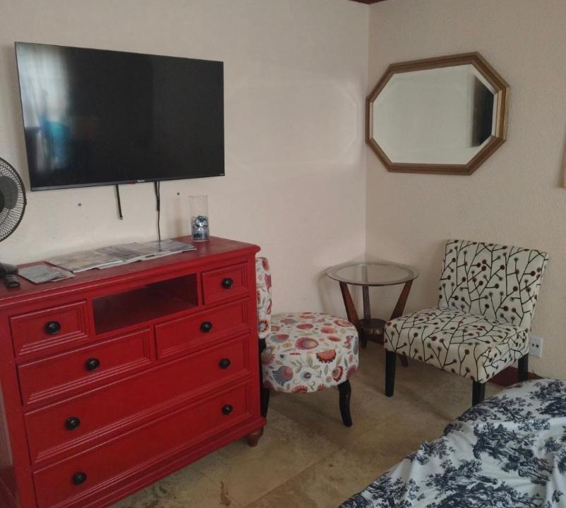Photo of Bedroom in Lauderhill