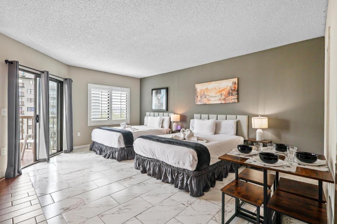 Photo of Bedroom in Florida Center