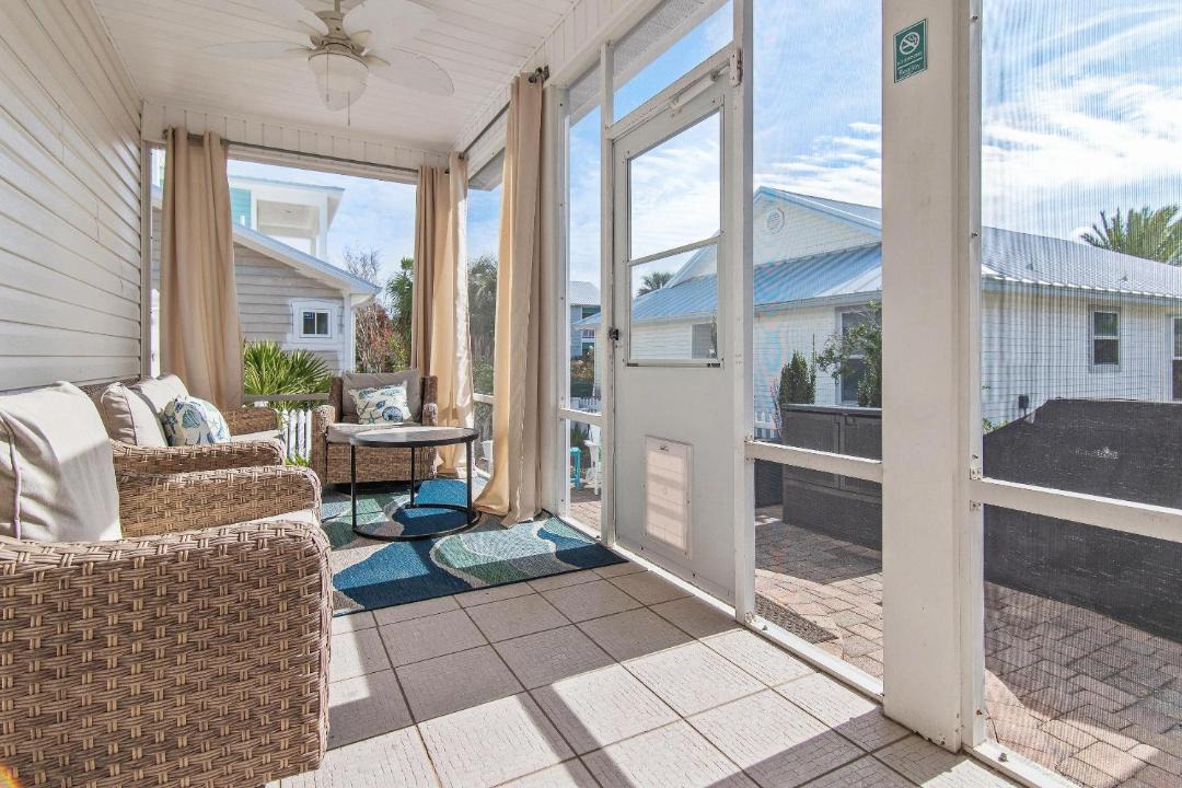 Photo of Patio Balcony in Clipper Cove