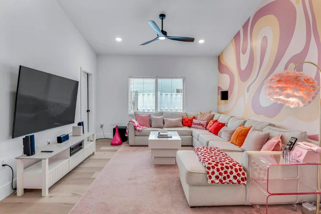 Photo of Livingroom in Sunrise