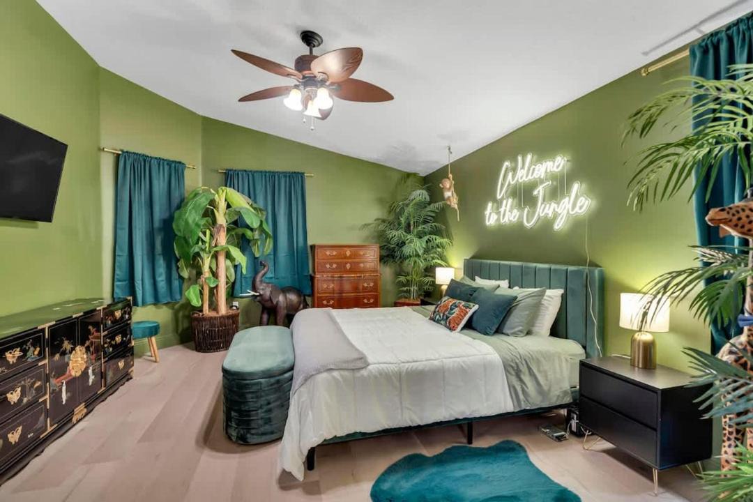 Photo of Bedroom in Sunrise
