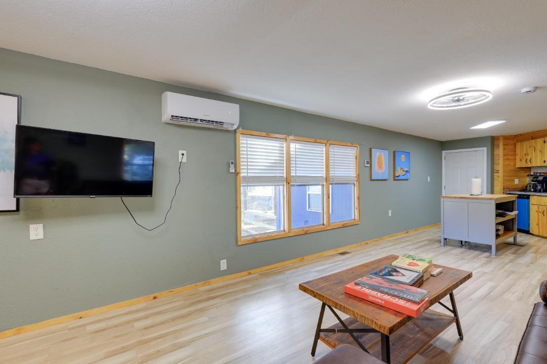 Photo of Livingroom in Cross Creek