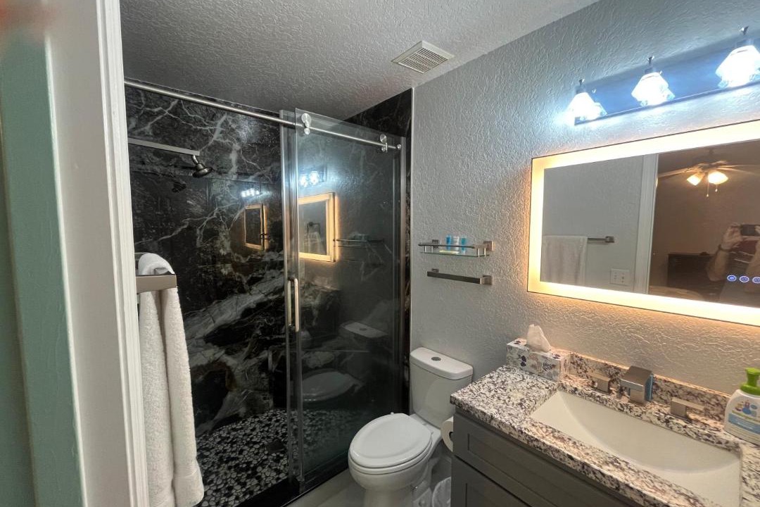 Photo of Bathroom in Lake Wales