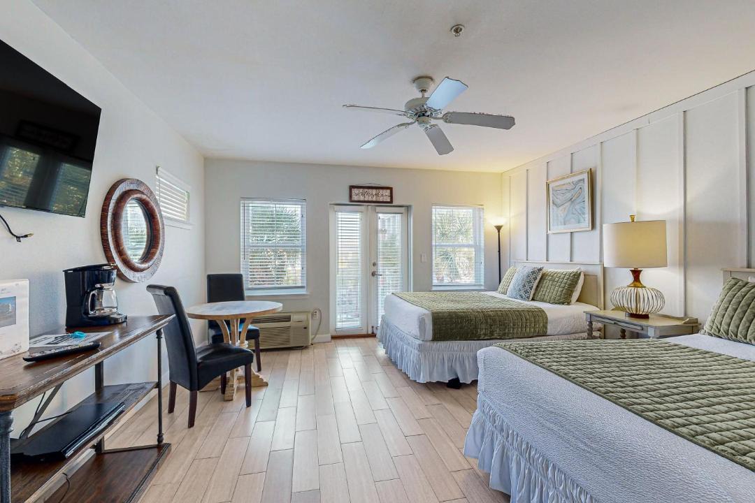 Photo of Bedroom in Gulf Place