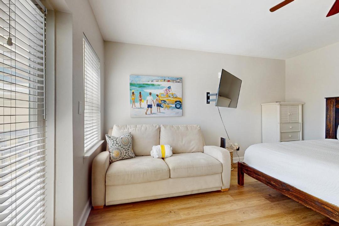 Photo of Bedroom in Gulf Place