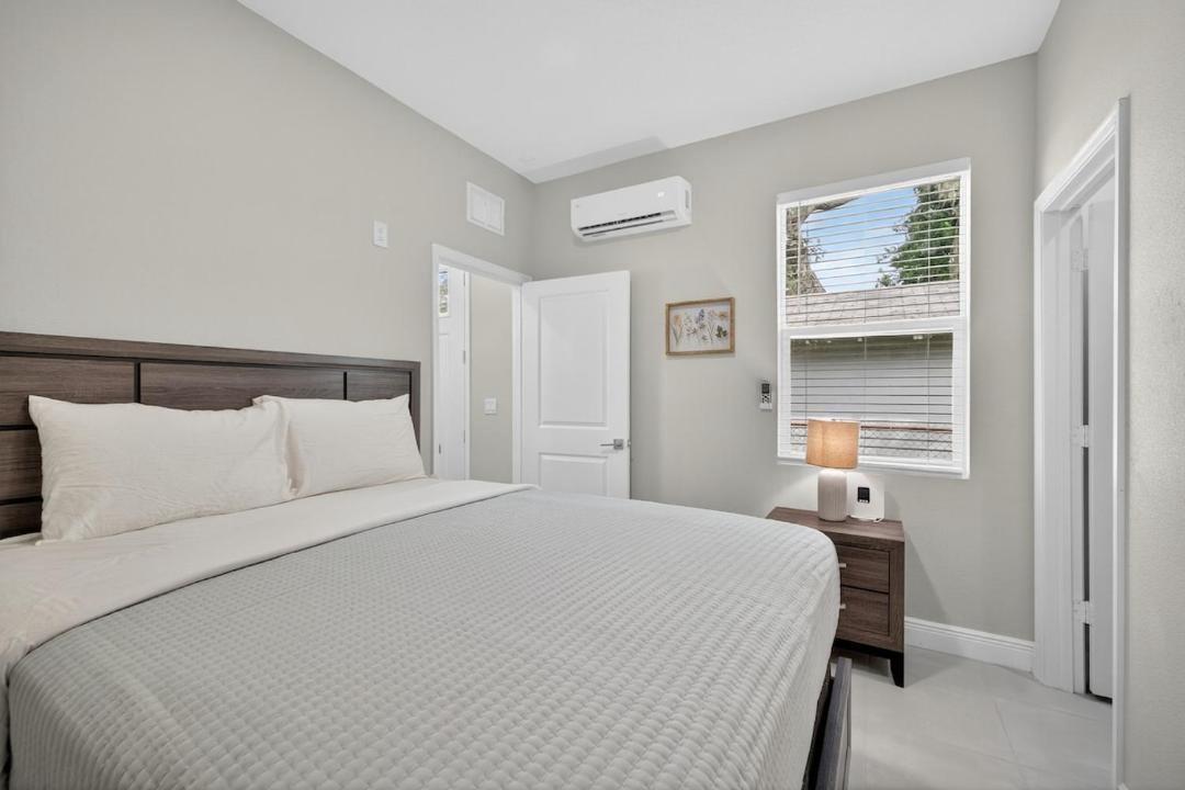 Photo of Bedroom in Bearss Plaza