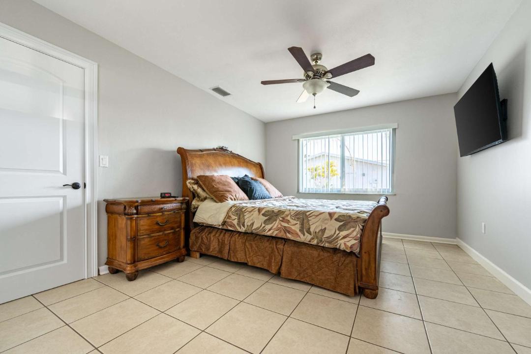 Photo of Bedroom in Oakland Hills