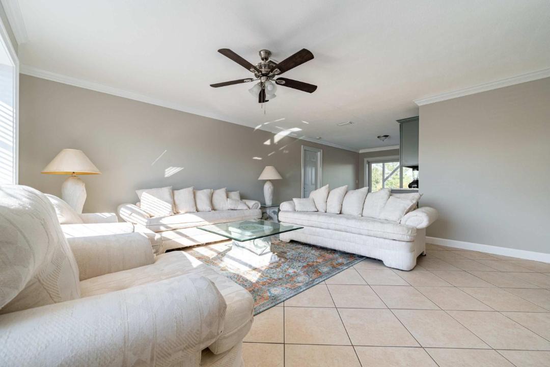 Photo of Livingroom in Oakland Hills