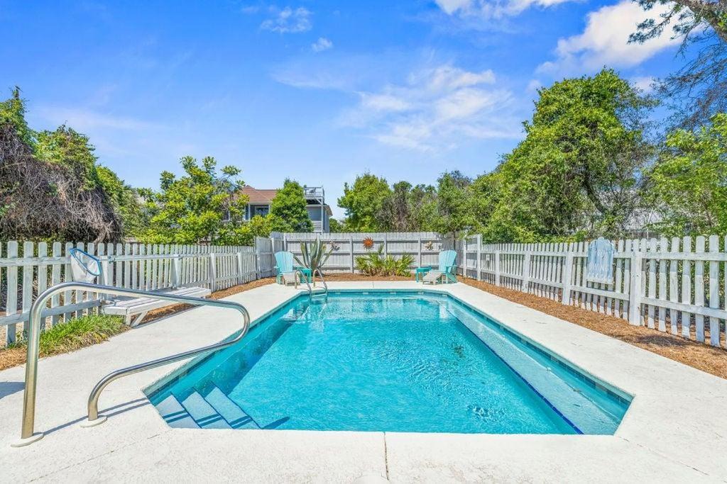 Photo of Others in Seacrest