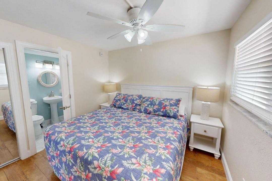 Photo of Bedroom in Madeira Beach