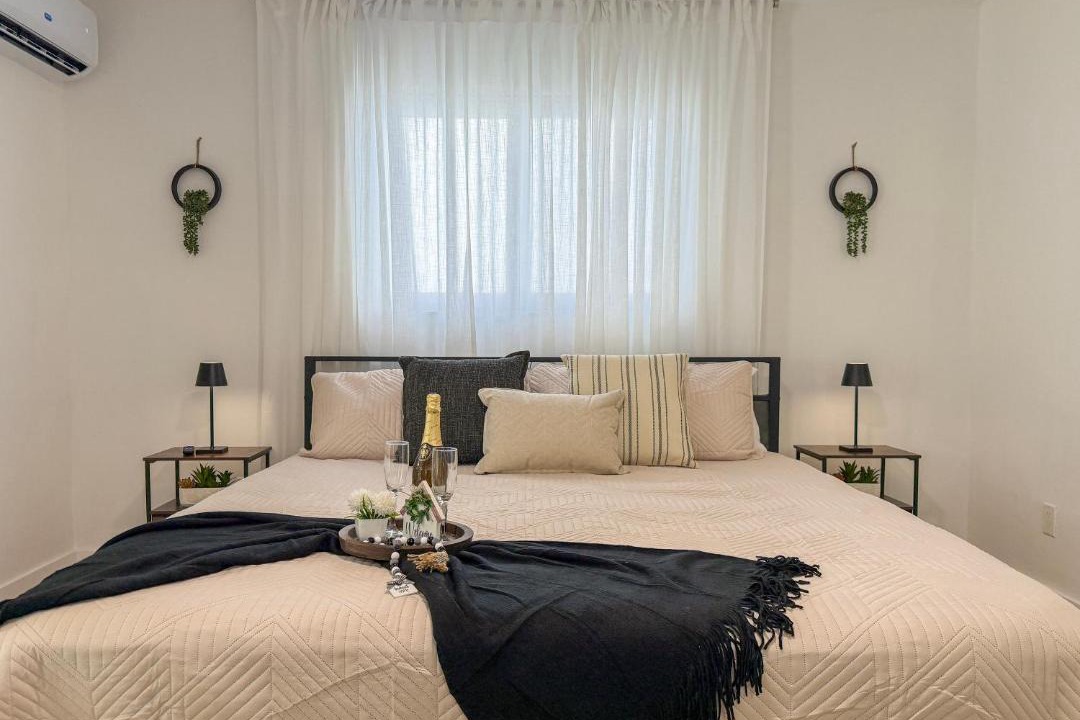 Photo of Bedroom in Pembroke Pines