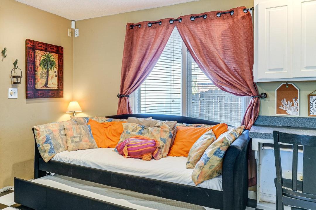Photo of Bedroom in Laguna Beach